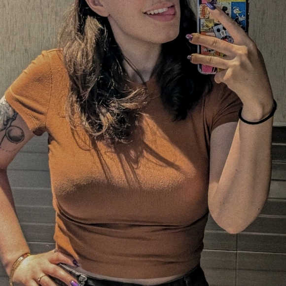 Rust Ribbed Short Sleeve Top - Picture 3 of 4